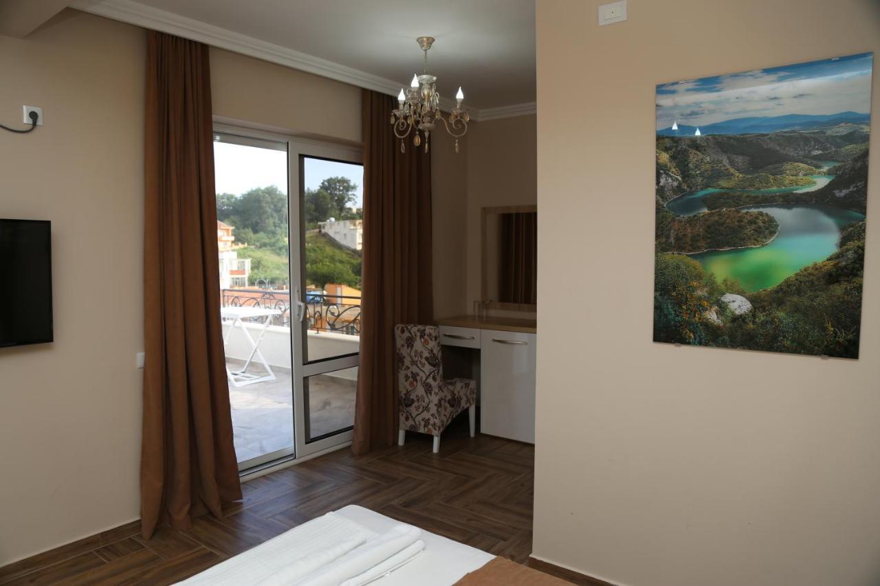 Metropolis Hotel Улцин Екстериор снимка