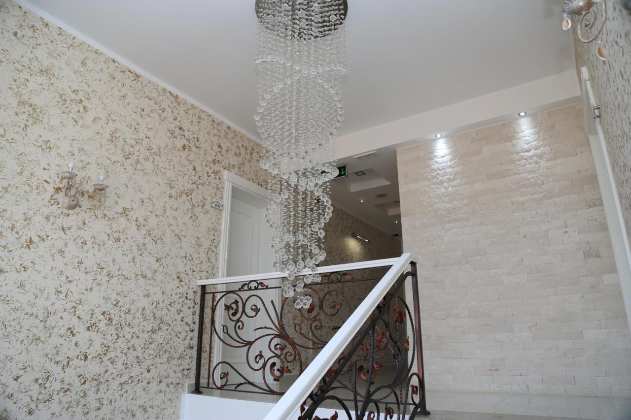 Metropolis Hotel Улцин Екстериор снимка