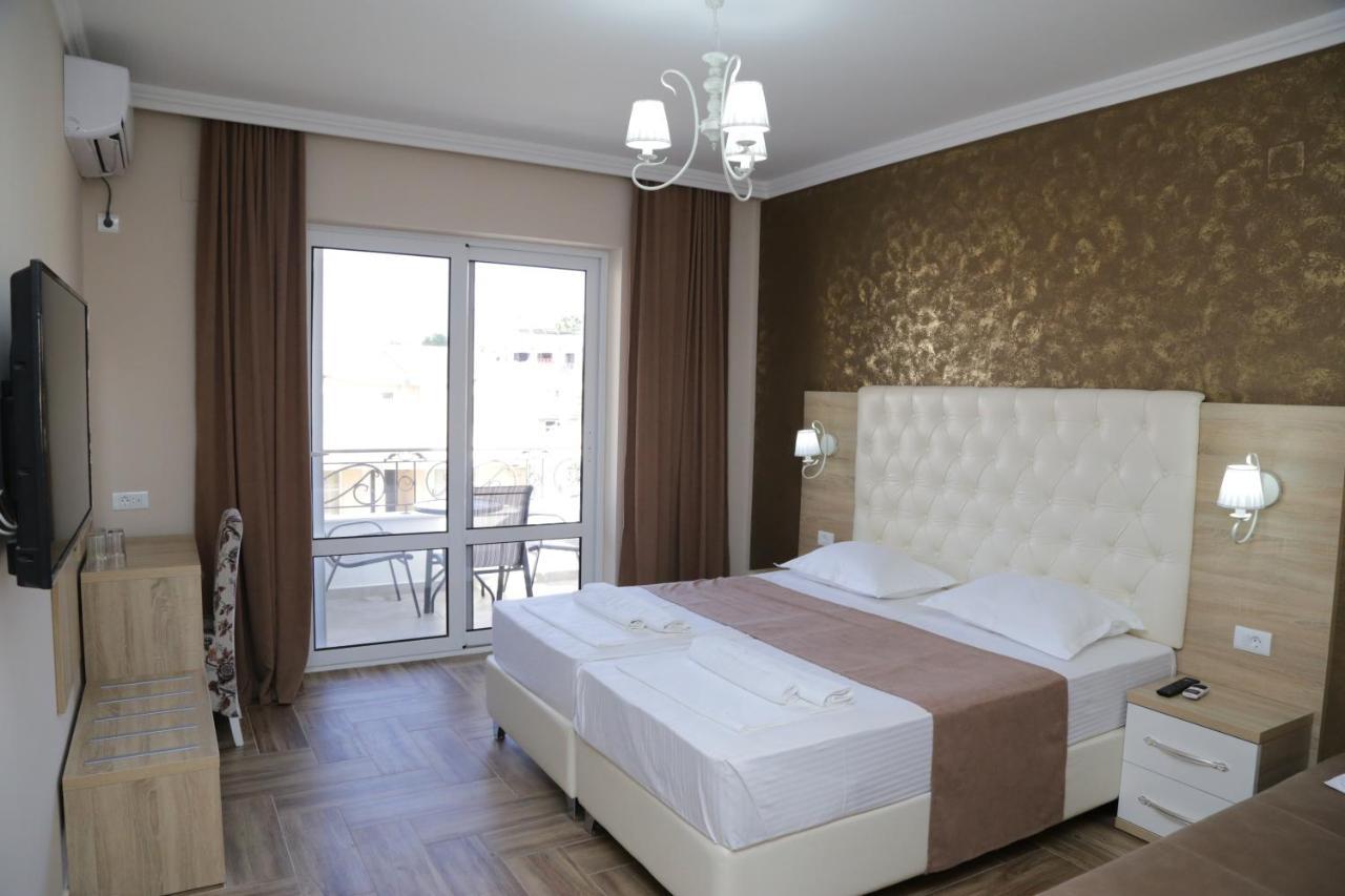 Metropolis Hotel Улцин Екстериор снимка