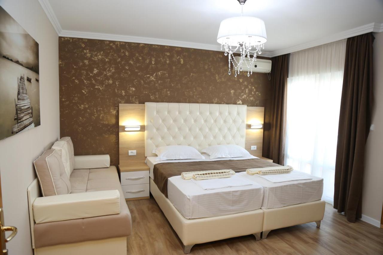 Metropolis Hotel Улцин Екстериор снимка