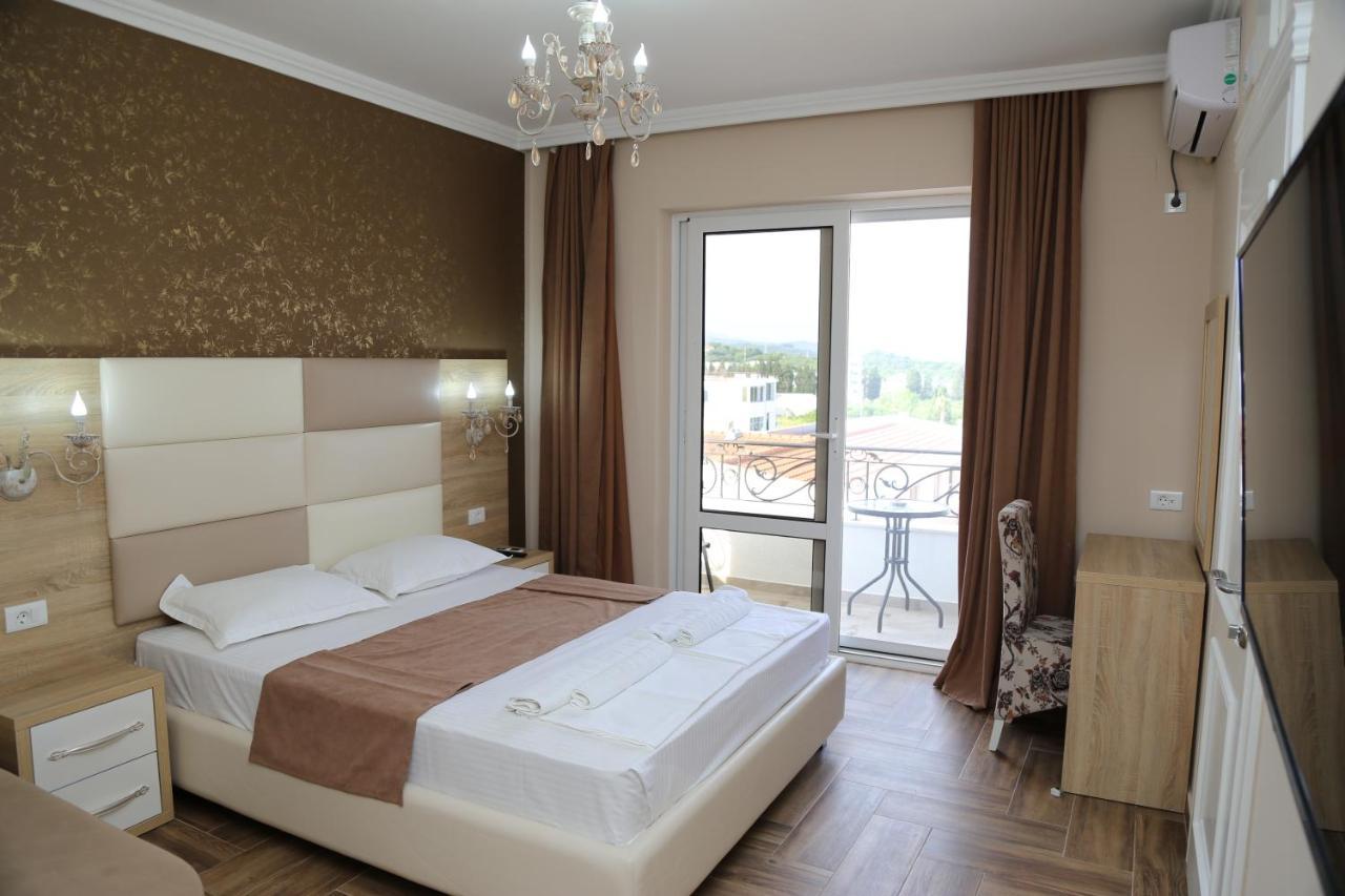 Metropolis Hotel Улцин Екстериор снимка