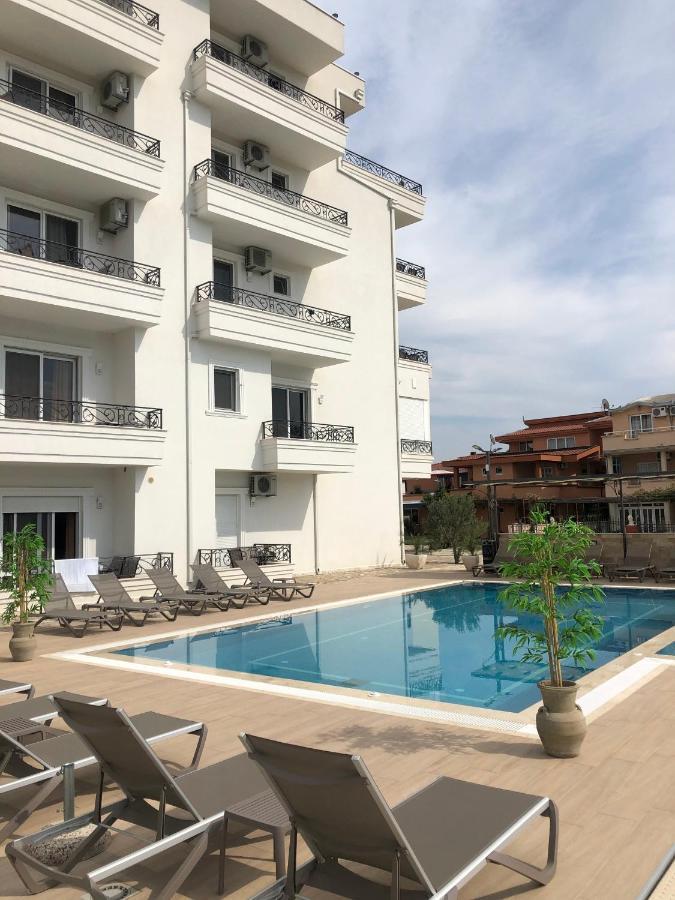 Metropolis Hotel Улцин Екстериор снимка
