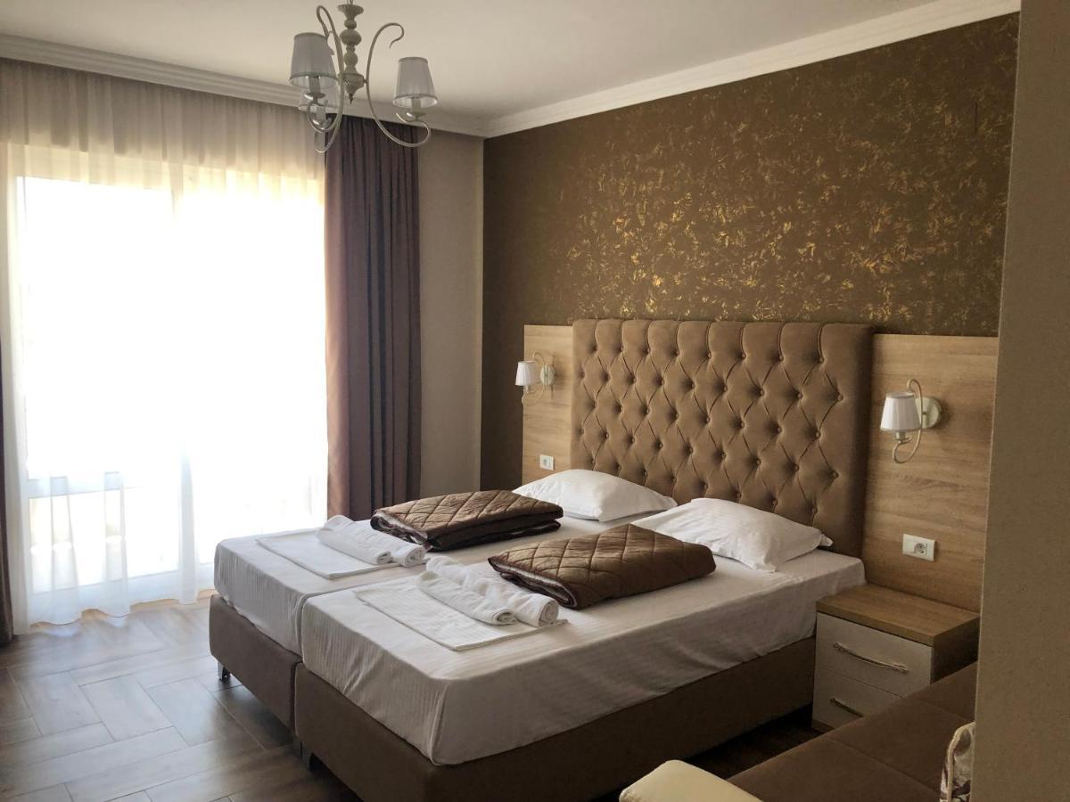 Metropolis Hotel Улцин Екстериор снимка