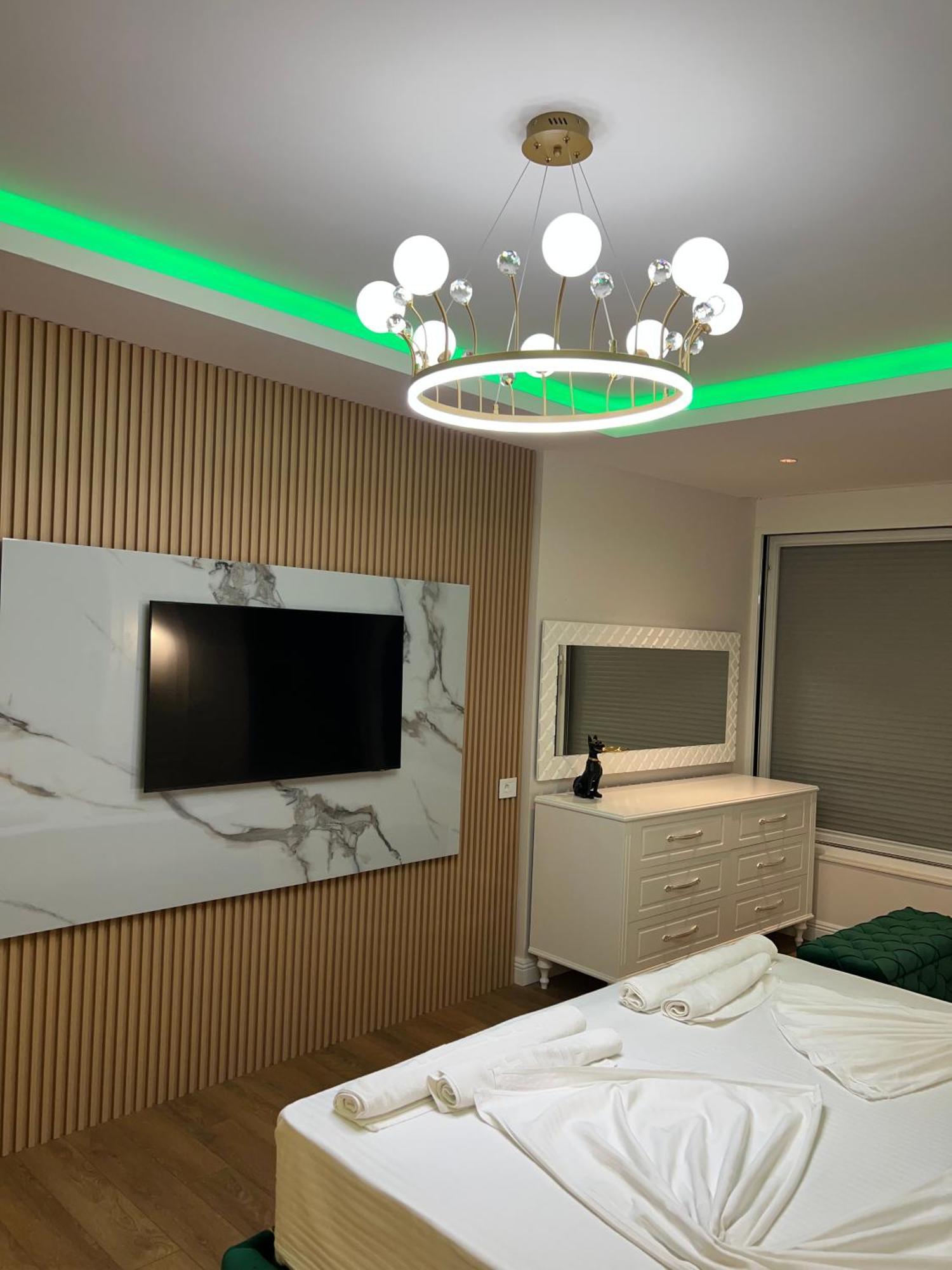 Metropolis Hotel Улцин Екстериор снимка