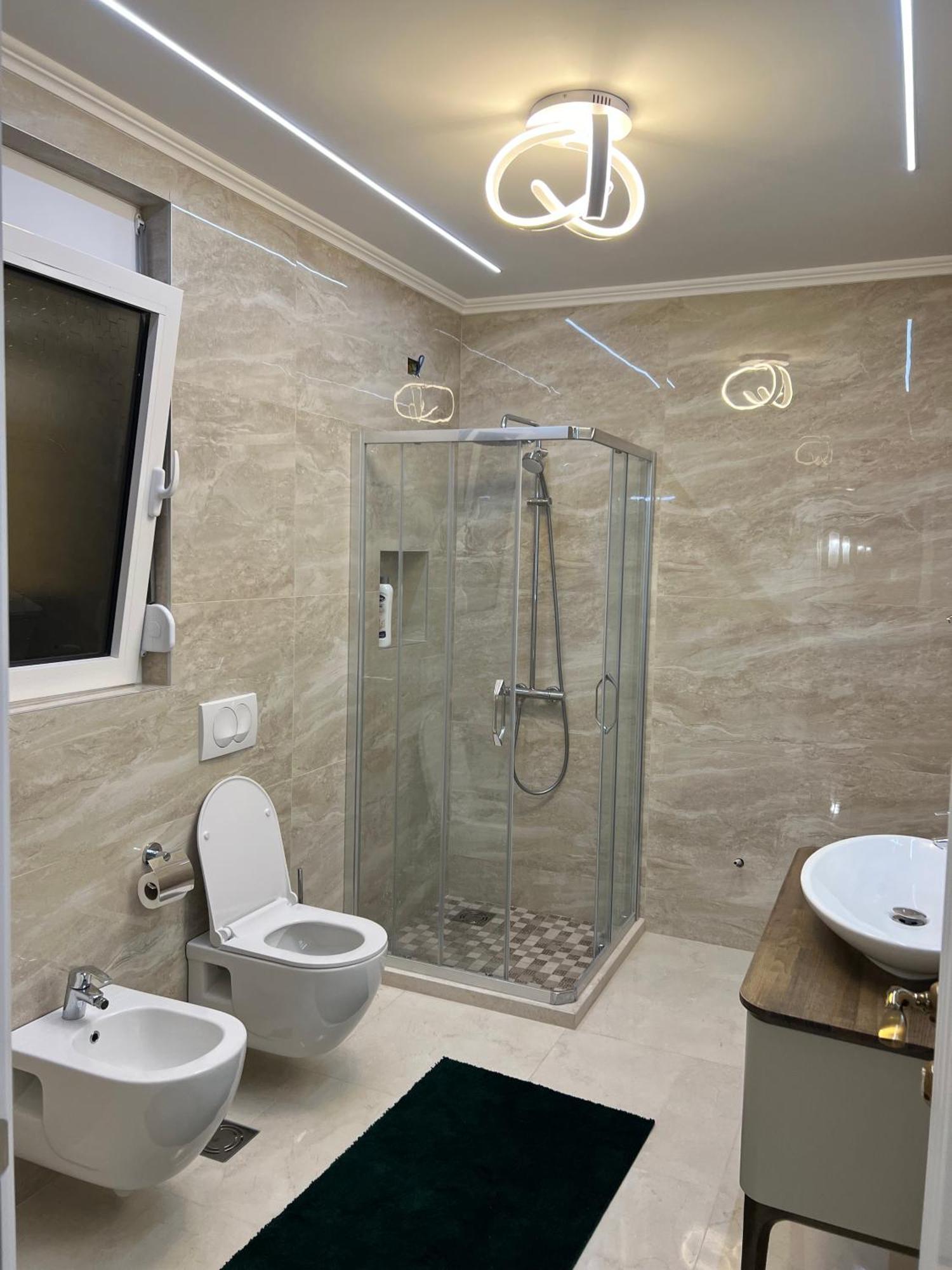 Metropolis Hotel Улцин Екстериор снимка